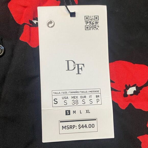 Denim & Flower Black and Red Floral Poppy Print Short Sleeve Button Down Shirt - Picture 4 of 6